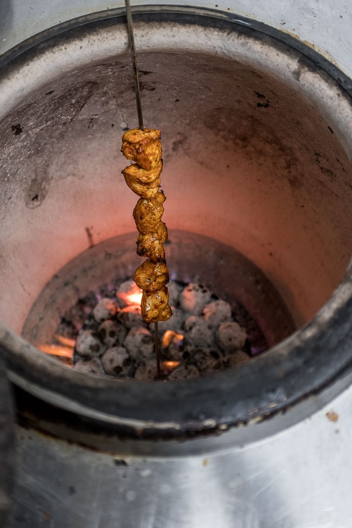 Tandoori Chicken Tikka frisch aus dem Lehmofen